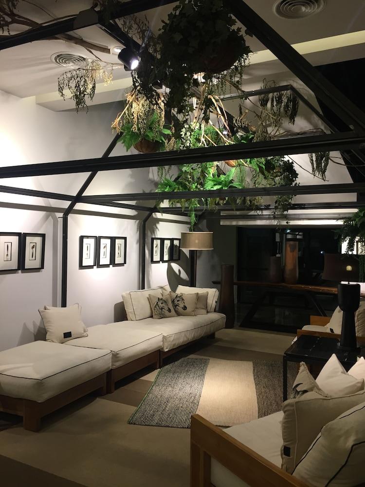 M Roof Hotel & Residences Ipoh Bagian luar foto